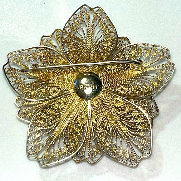 Vintage Elegant Sterling Silver Filigree Flower Brooch, engraved by designer - Picture 2 of 2
